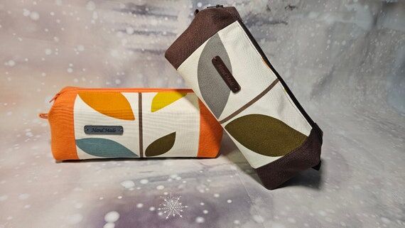 handmade cosmetic bag / zipper bag / cosmetic...