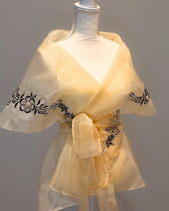 Embroidered Floral Filipiniana Pañuelo / Ala...
