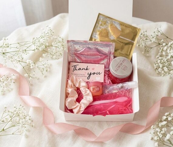 Lip Care Gift Box | Scrub, Oil, Mask, Scrunch...
