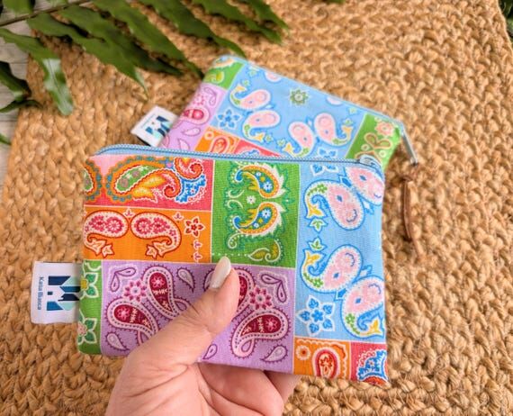 Paisley Print Pastel Colors Mini Zip Pouch, H...