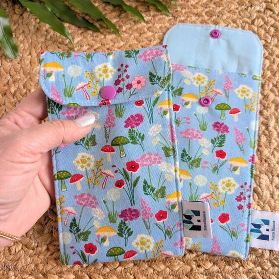 Meadows Blue Flowers Sunglass Case, Fabric Gl...
