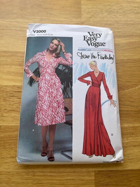Very Easy Vogue Sewing Pattern V2000 Misses W...