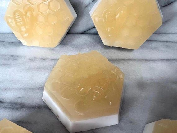 Natural Shea Butter Soap Set – Oatmeal, Hon...