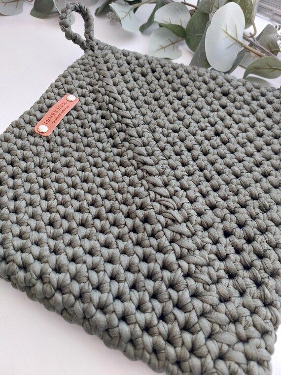 Handmade Crochet Hot Pad: King Size Cotton Tr...