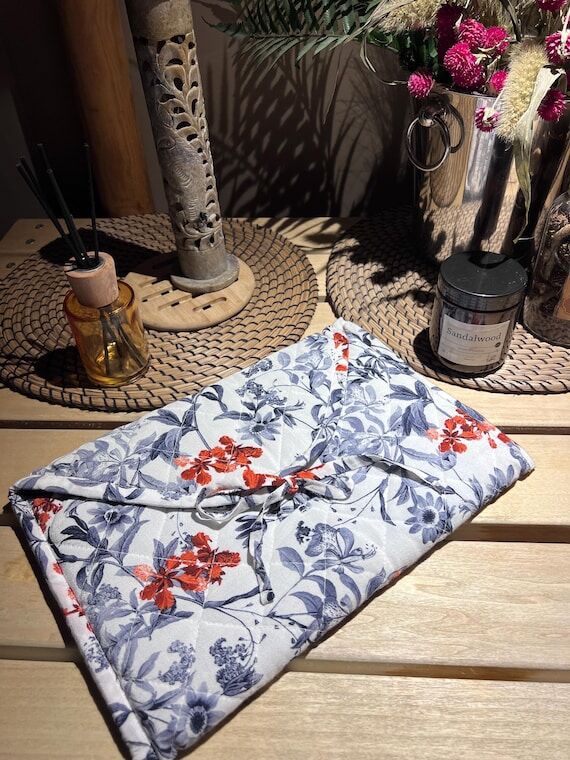 Handmade Quilted Floral Laptop Sleeve – Sof...