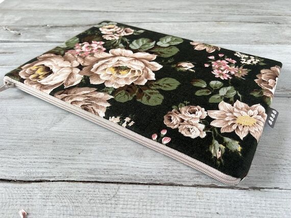 Custom Laptop Sleeve – Dark Floral | Padded...