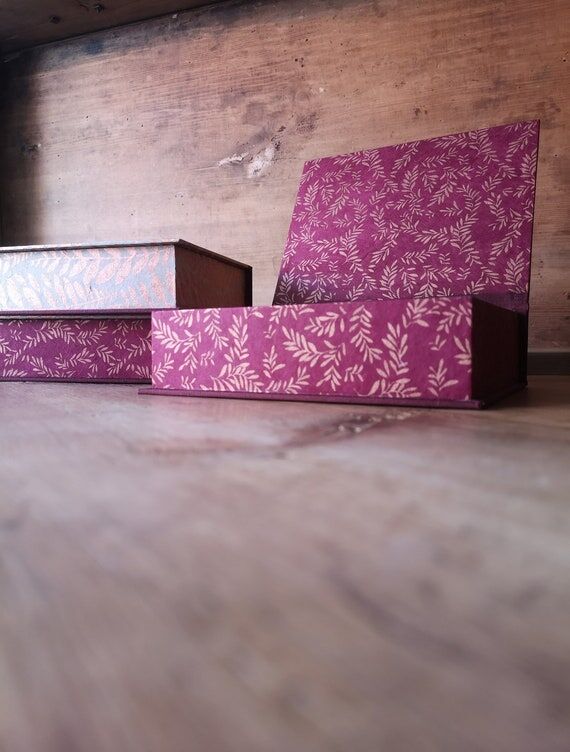 Storage Box medium - "Red Tribe"...