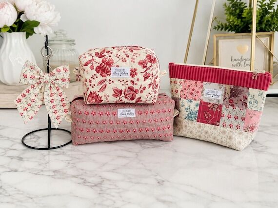 Floral Quilted Makeup Bag Set with Bow Charm,...