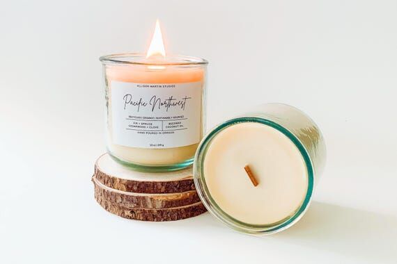 Woodsy 10 oz Scented Beeswax Candles, Homemad...