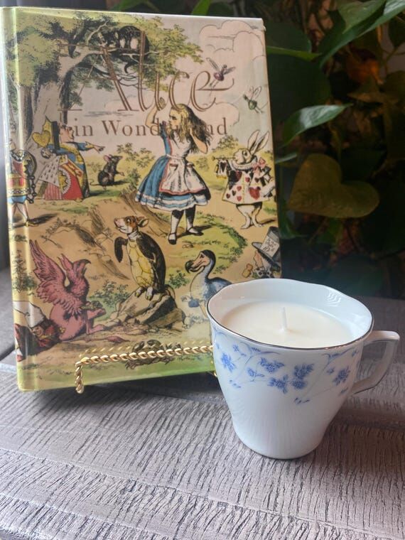 Alice in Wonderland Candle, Teacup candle, bl...