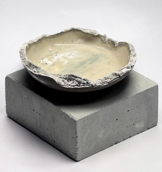 8 " Hand-Cast Concrete Bowl or Tray | Mu...