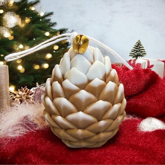 Pinecone Candle – Soy Wax Christmas Candle,...