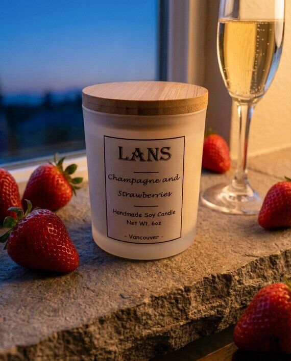Champagne and Strawberries Soy Candle | Fruit...
