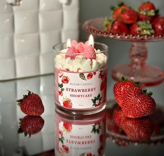 Strawberry Shortcake Soy Candle: Non-Toxic Bi...