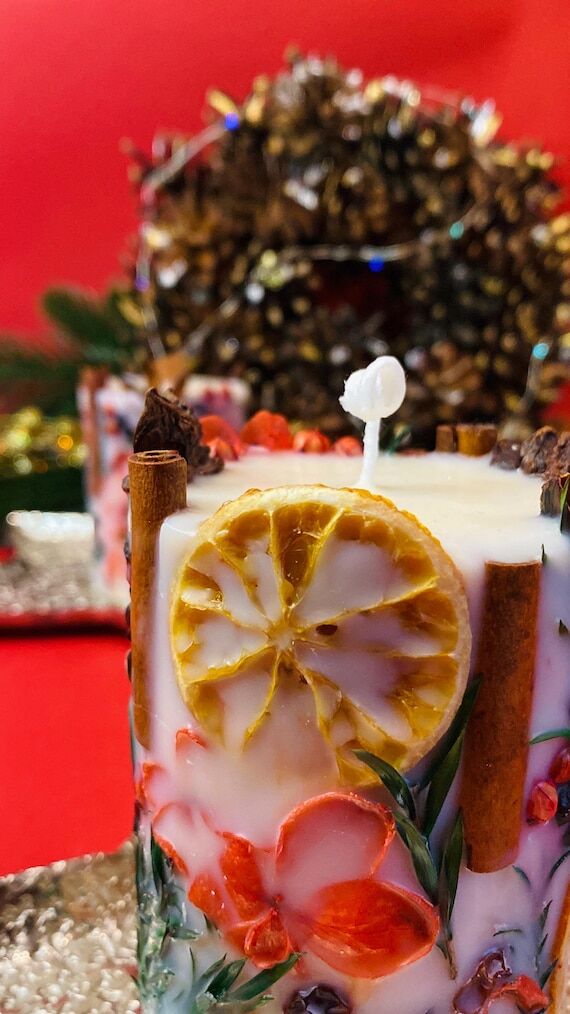 Handmade Botanical Soy Candle: Dried Flowers ...