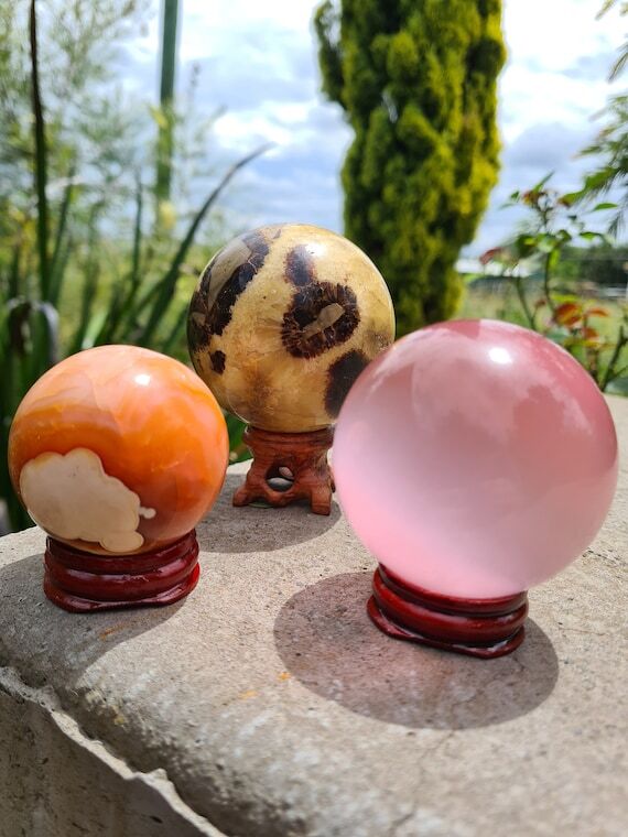 Set of 3 crystals closing sale - natural - Dr...