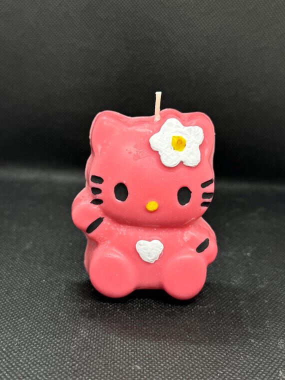 Handmade Hello Kitty Soy Wax Candle: Unscente...
