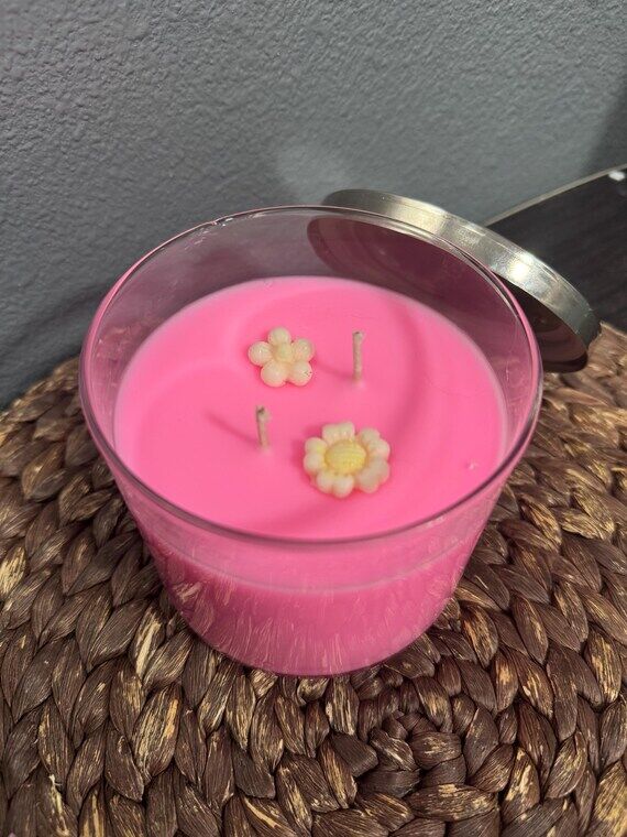 Handmade Rose Vanilla Candle - 14oz Soy Blend...