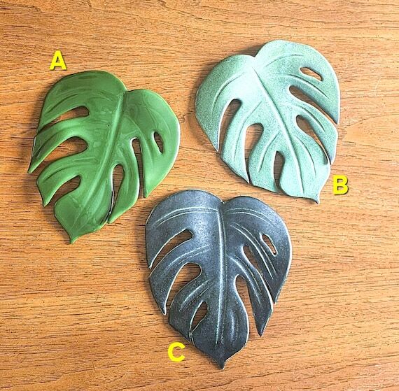 Handmade pottery ceramic monstera plant leave...